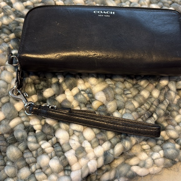 Coach Leather Wallet Wristlet - Picture 9 of 9